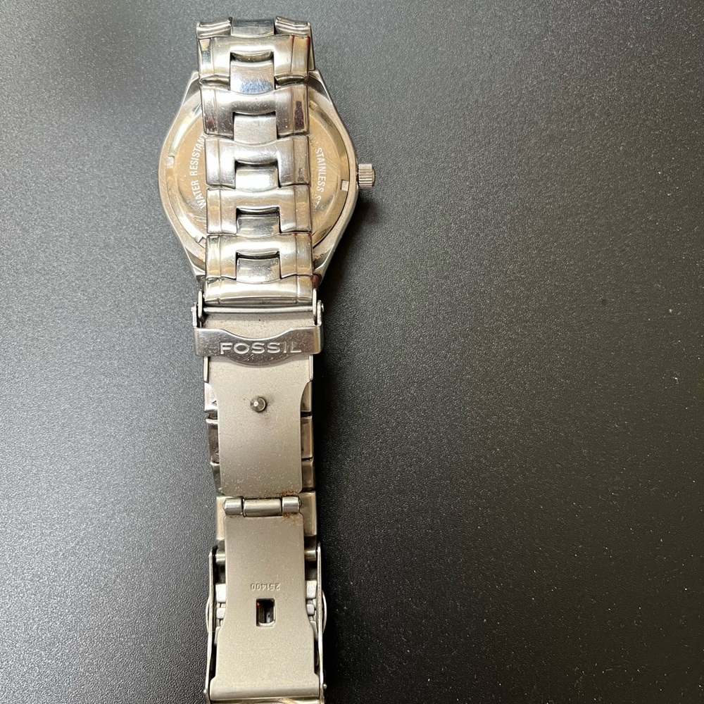 FOSSIL Watch - Picture 2 of 2